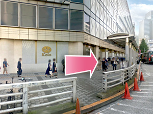 東京中央美容外科新宿院丸の内線・京王線ルート02